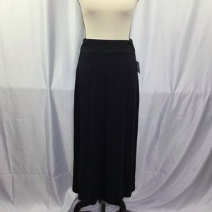 NWT Liz Claiborne Petite Small Blk Stretch Skirt.